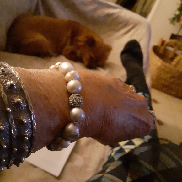 Bracelets - Picture 4 of 5